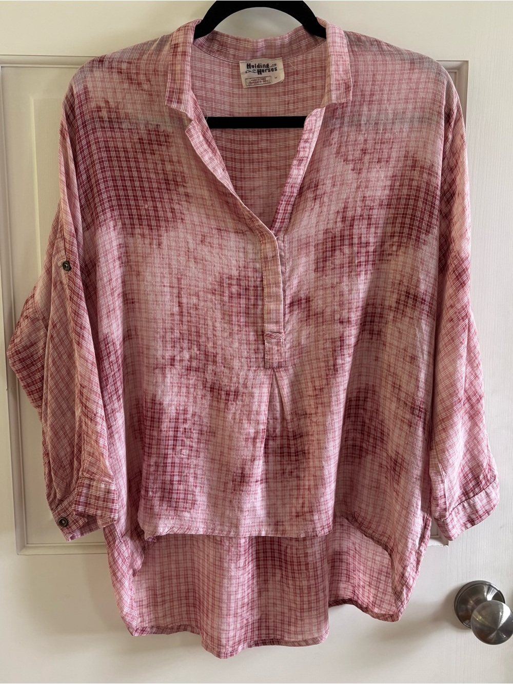 HOLDING HORSES lightweight top